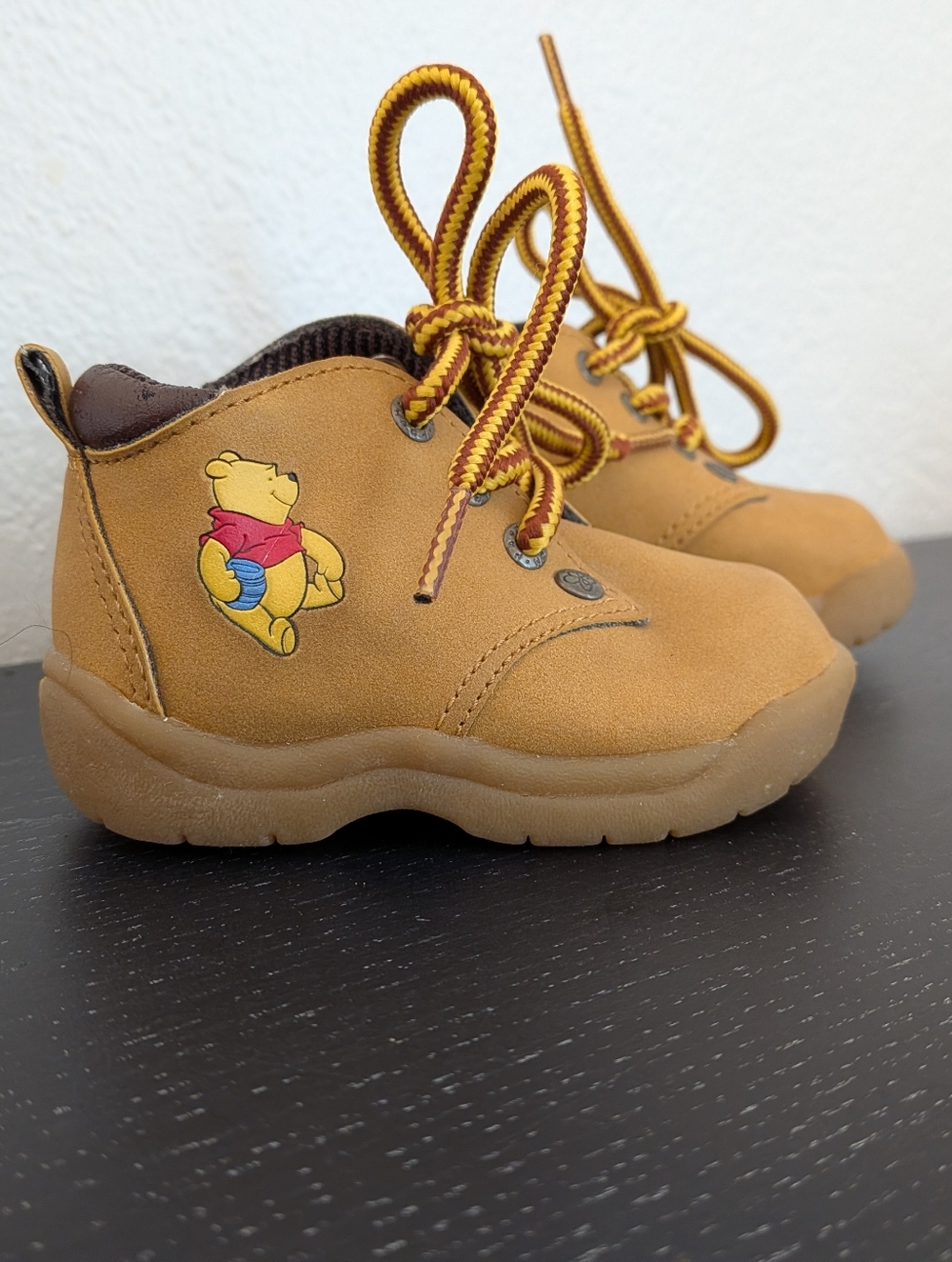 Disney Vintage Winnie The Pooh Baby Utility Tan Boots Size 2